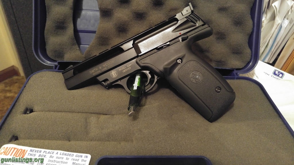 Pistols S&W 22 Auto. A1