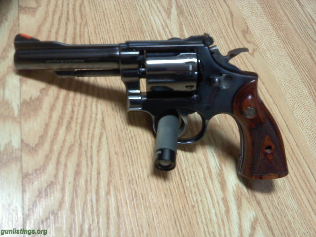 Pistols S&W 38 MASTERPIECE