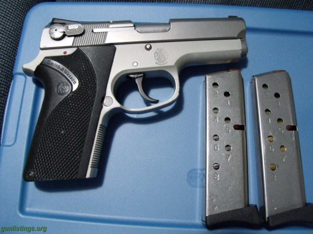 Pistols S&W 3913