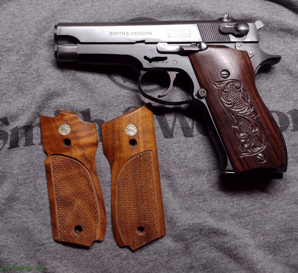 Pistols S&W 39-