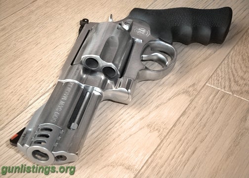 Pistols S&W 500 MAGNUM REVOLVER 4