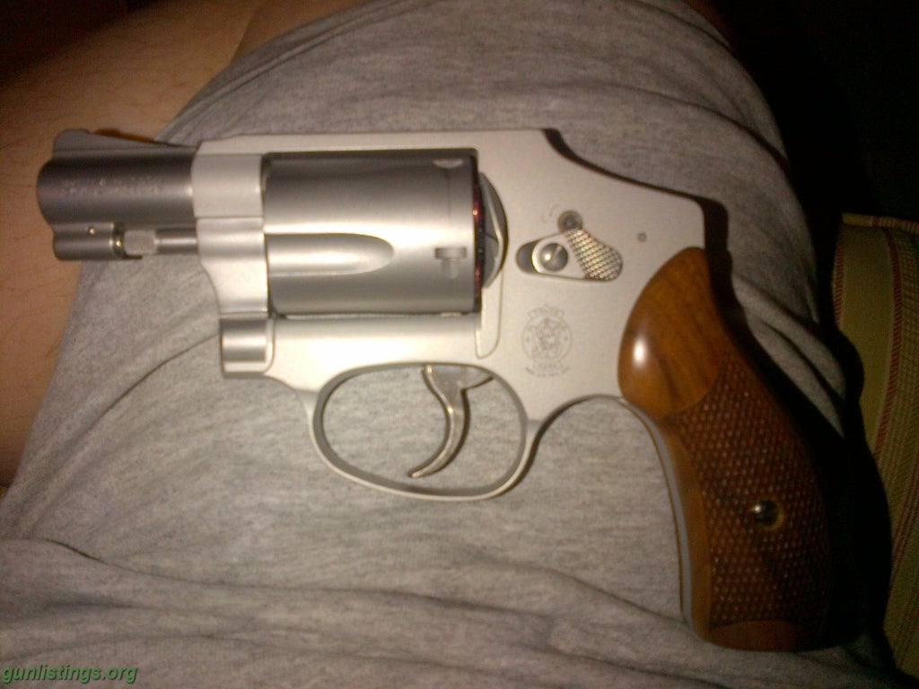 Pistols S&W 642