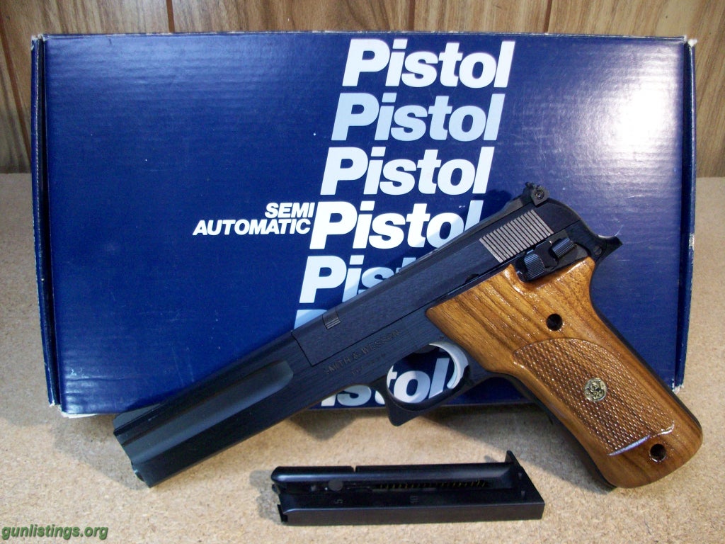 Pistols S&W Model 422 .22LR