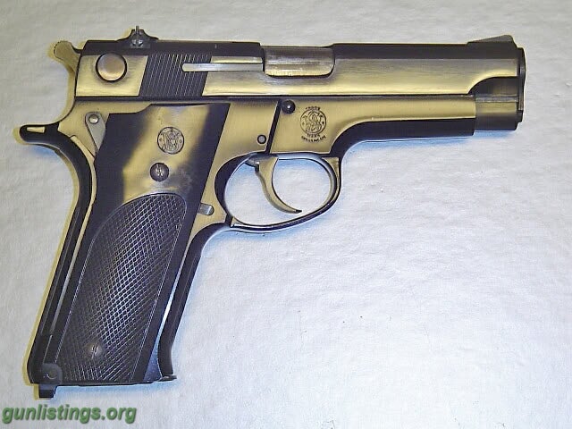 Pistols S&W MODEL 59