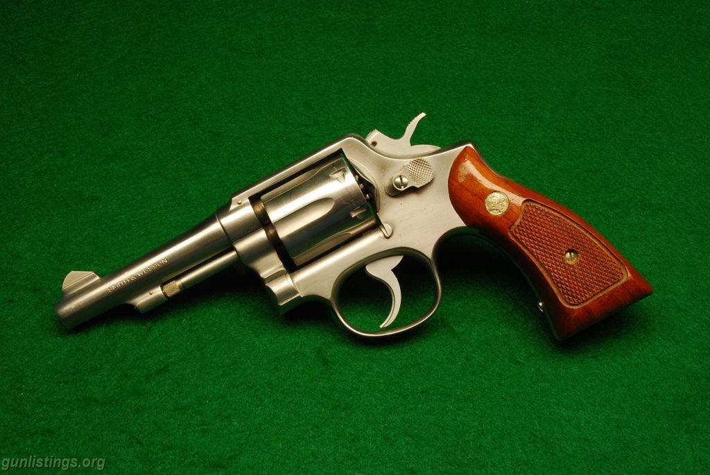 Pistols S&W Model 64 4