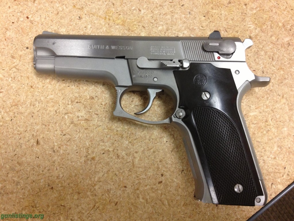 Pistols S&w Model 659. 9mm.  Stainless