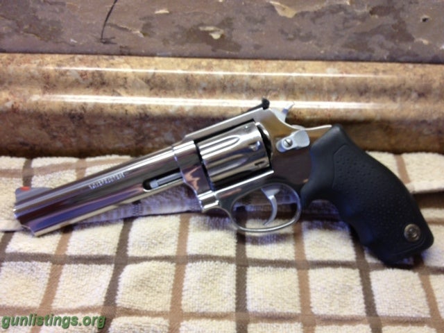 Pistols Taurus 22 Magnum Revolver