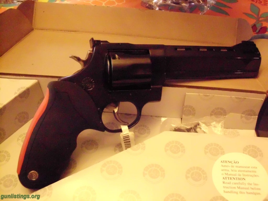 Pistols Taurus 444 44 Mag