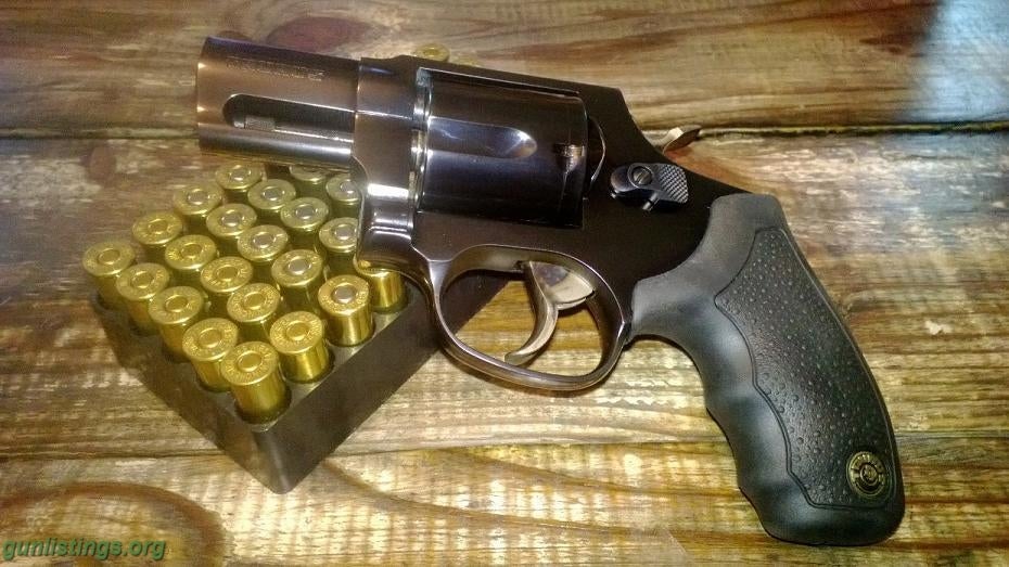 Pistols Taurus 44 Special Revolver