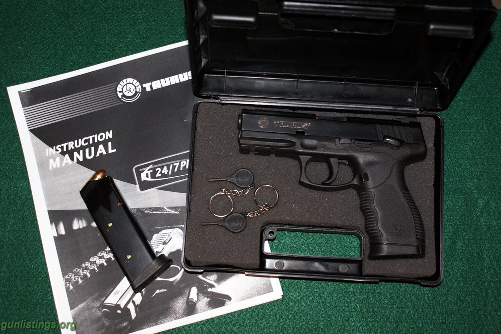 Pistols Taurus 45 ACP