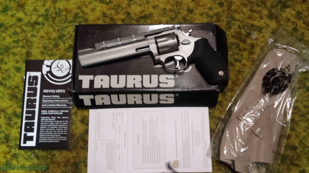 Pistols Taurus