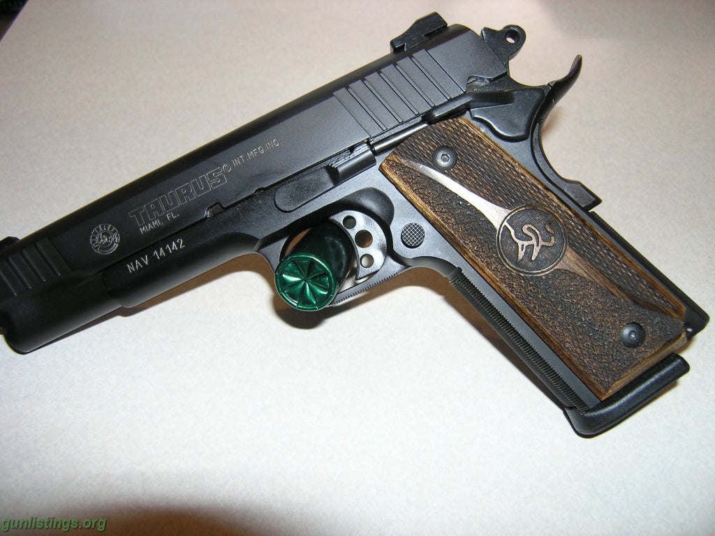 Pistols Taurus