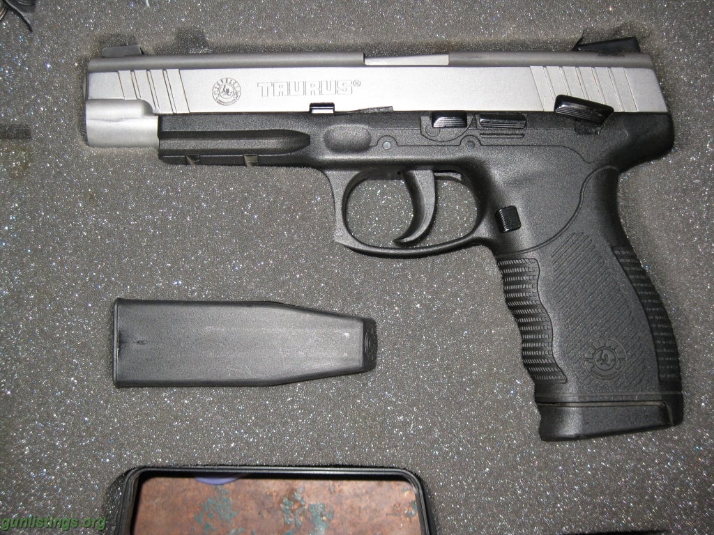 Pistols Taurus  45