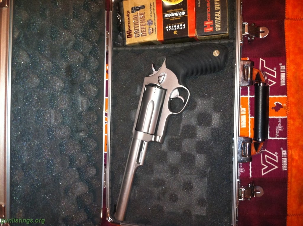 Pistols Taurus Judge 410 / 45 Long Colt