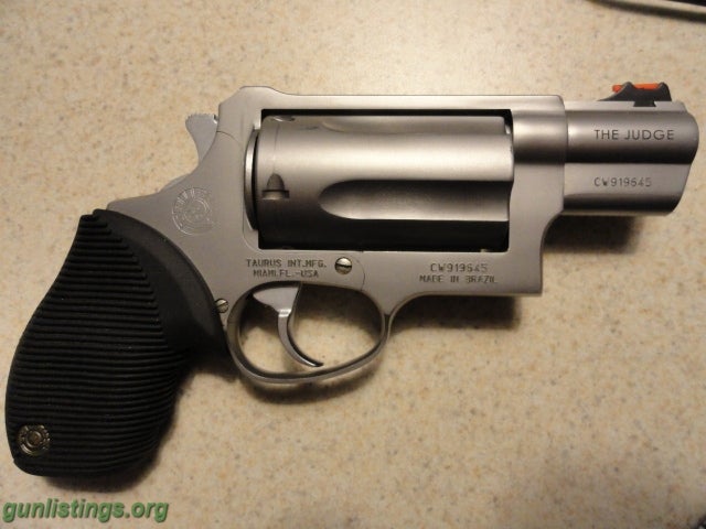 Pistols Taurus Judge (45 Colt & 410 Shot