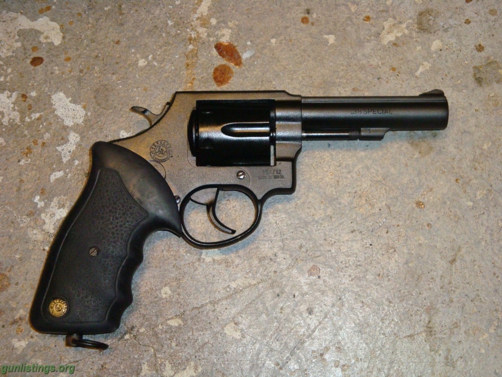 Pistols Taurus Model 82 Revolver