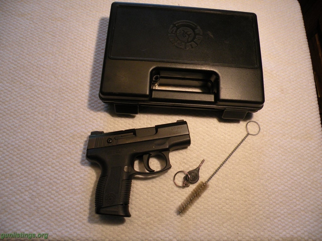 Pistols Taurus PT140 Millinium Pro - .40 S&W