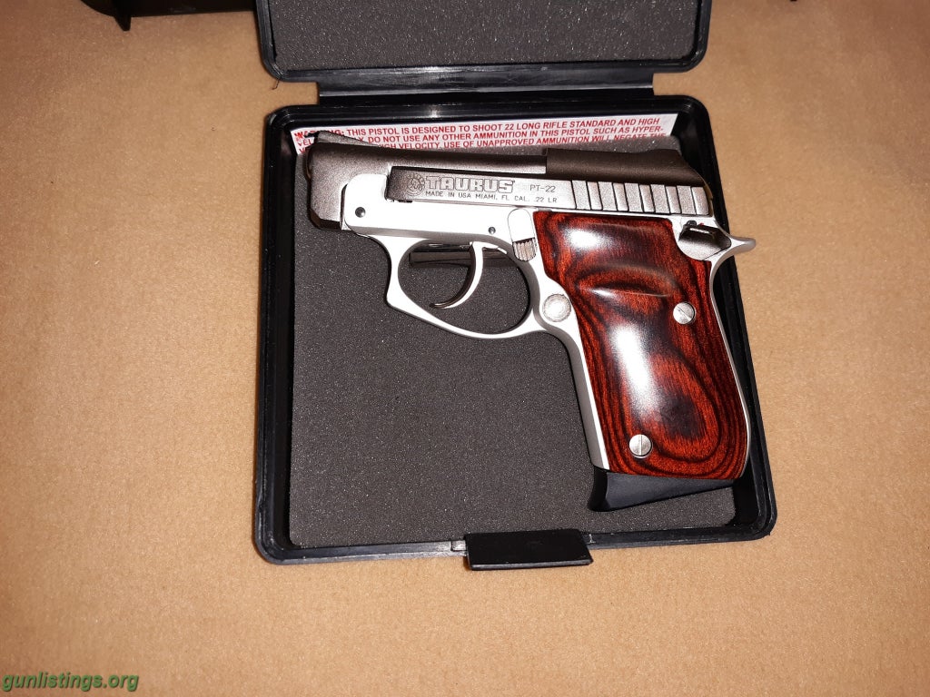 Pistols Taurus PT-22