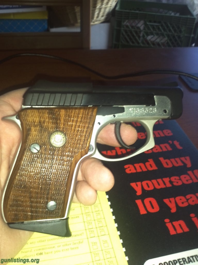 Pistols Taurus PT25