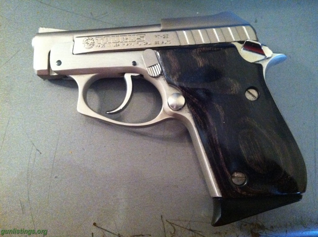 Pistols Taurus PT-25 Auto