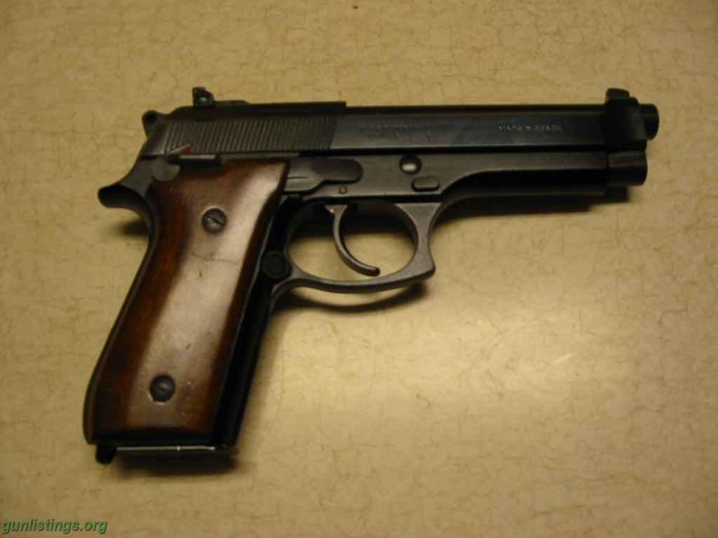 Pistols Taurus PT-99