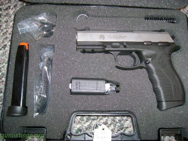 Pistols Taurus PT 840