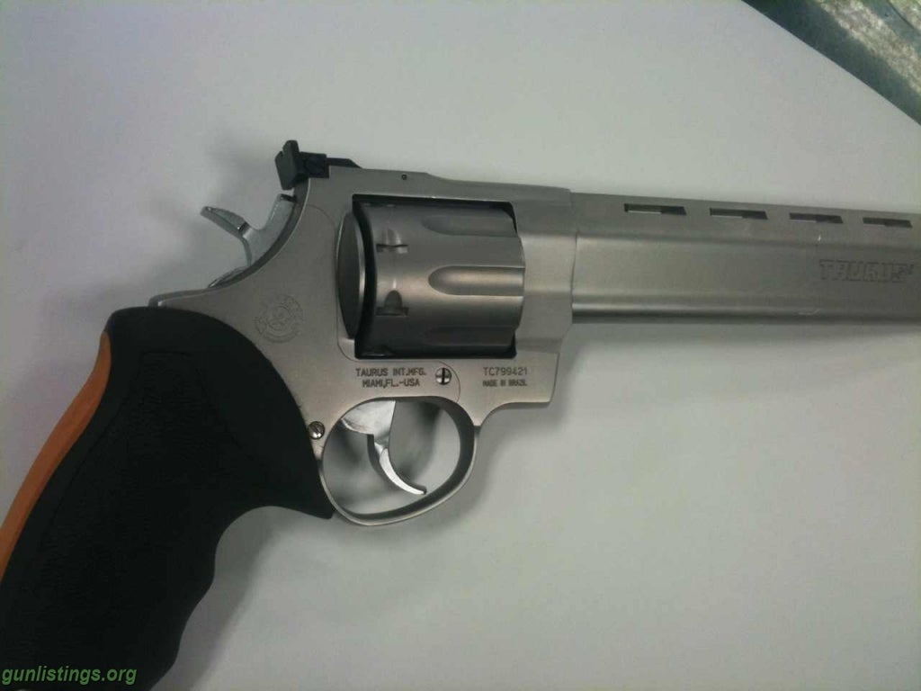 Pistols Taurus Raging Hornet