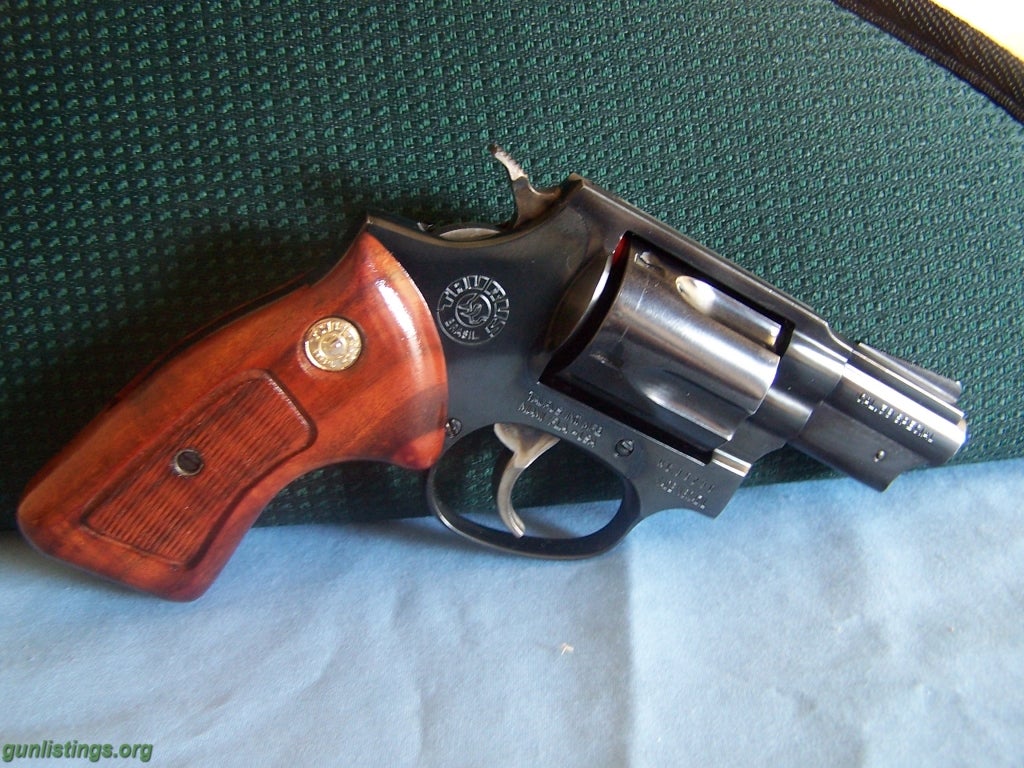 Pistols Taurus Snub Nose 38