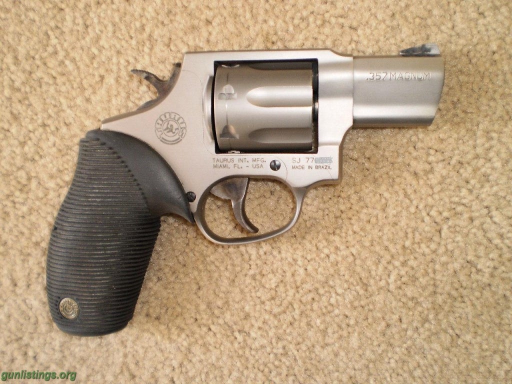 Pistols TAURUS TITANIUM  357 MAG