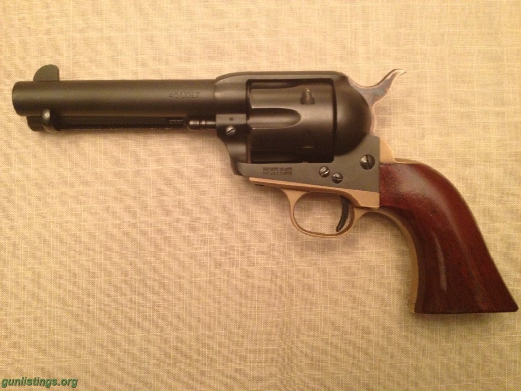 Pistols Uberti .45 Long Colt