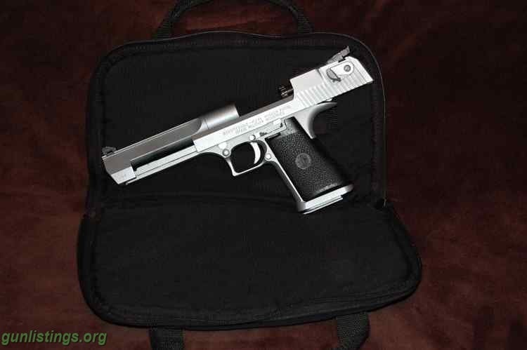 Pistols Used Desert Eagle 44mag