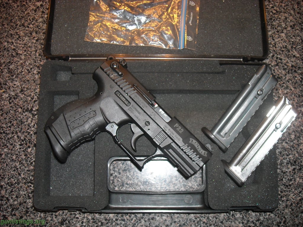 Pistols Walther P22 / Case / 3 Mags