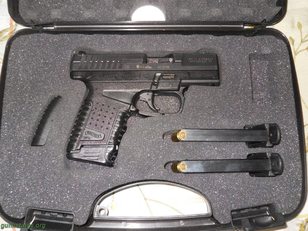 Pistols WALTHER PPS 40 IN BOX 3 MAGS AND AMMO