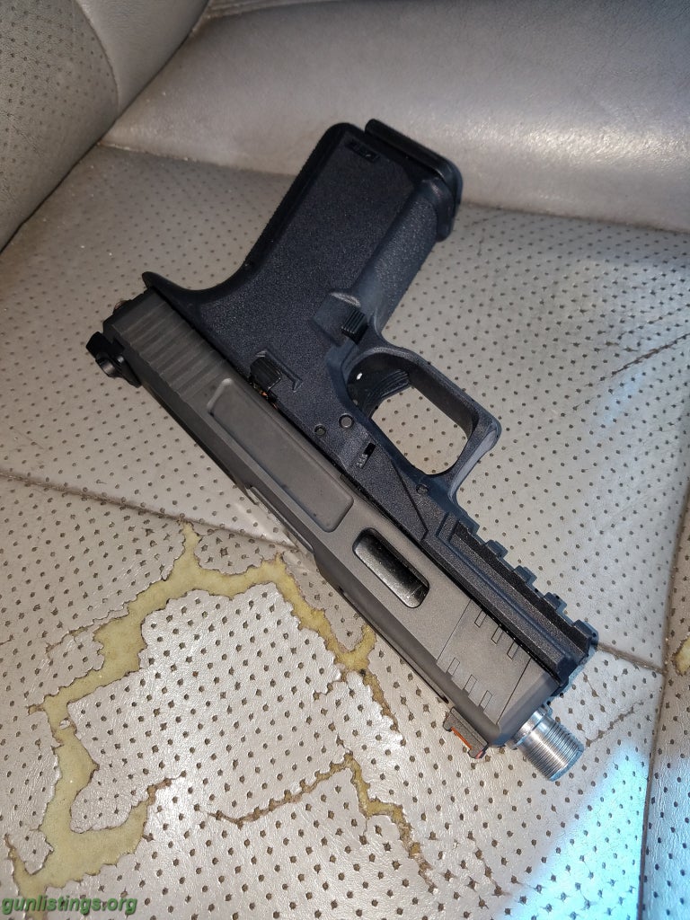 Pistols Wts: P80 Glock 19