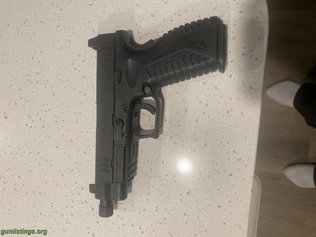 Pistols XDM 10MM Threaded Barrel