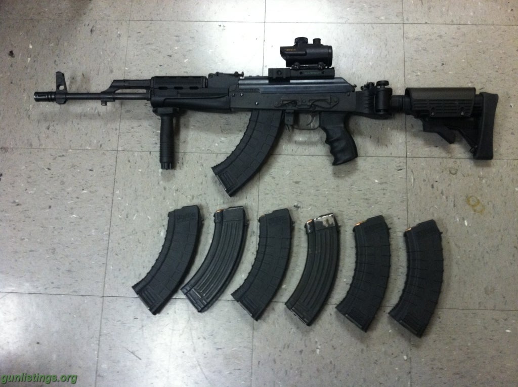 Rifles AK-47 W/7 MAGS, AND EXTRAS!!