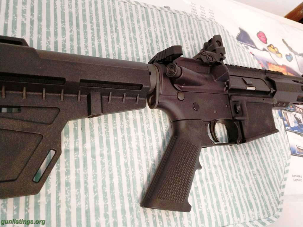 Rifles AR15 Pistol With Shockwave W/ Sites