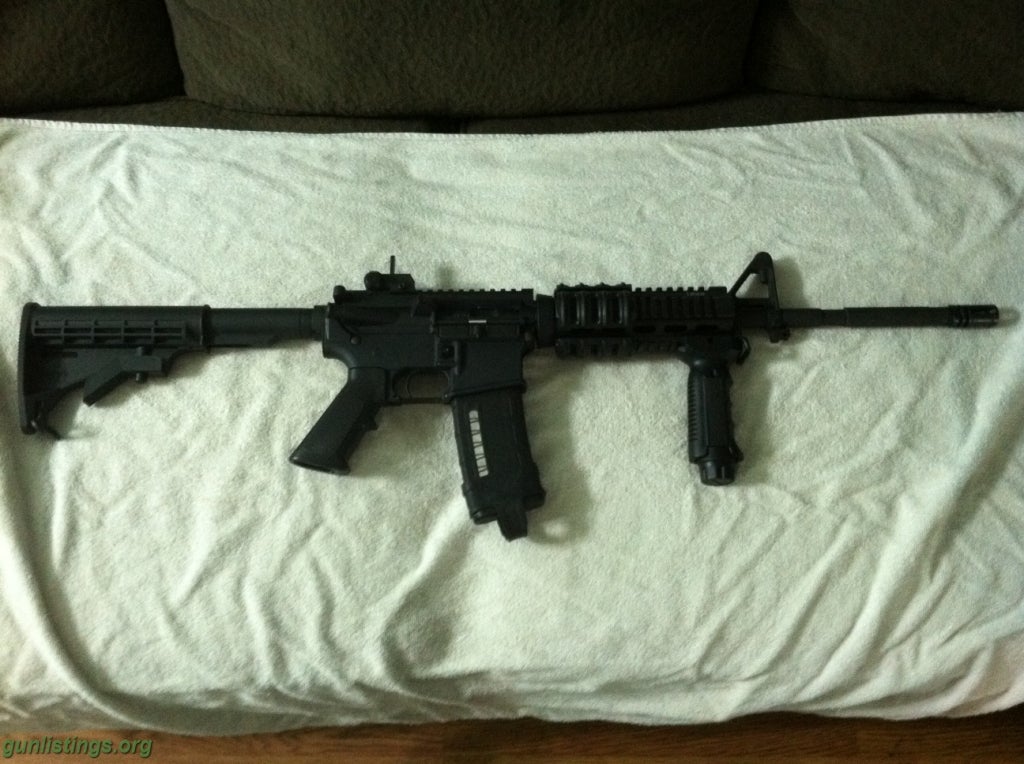 Rifles Bushmaster AR-15 Flat Top