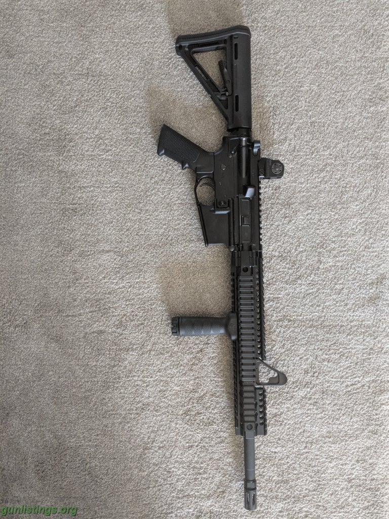 Rifles Daniel Defense M4V1