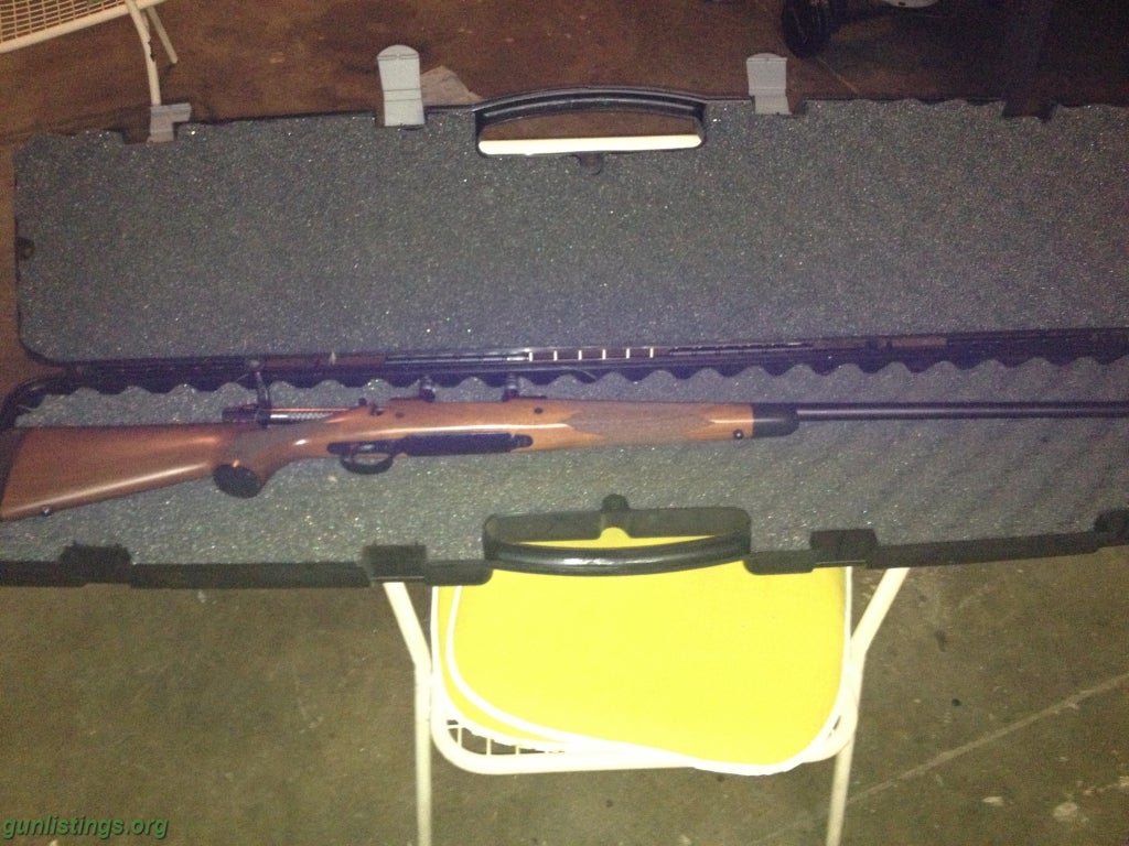 Rifles Remington 700 Cdl. 300 Remington Ultra Mag.