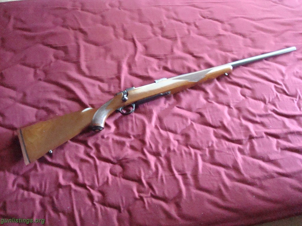 Rifles RUGER M77