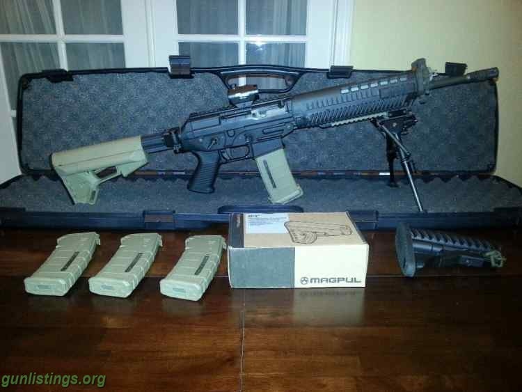 Rifles Sig Sauer 556 W/ BiPod, Sig Red Dot, Magpul Accs