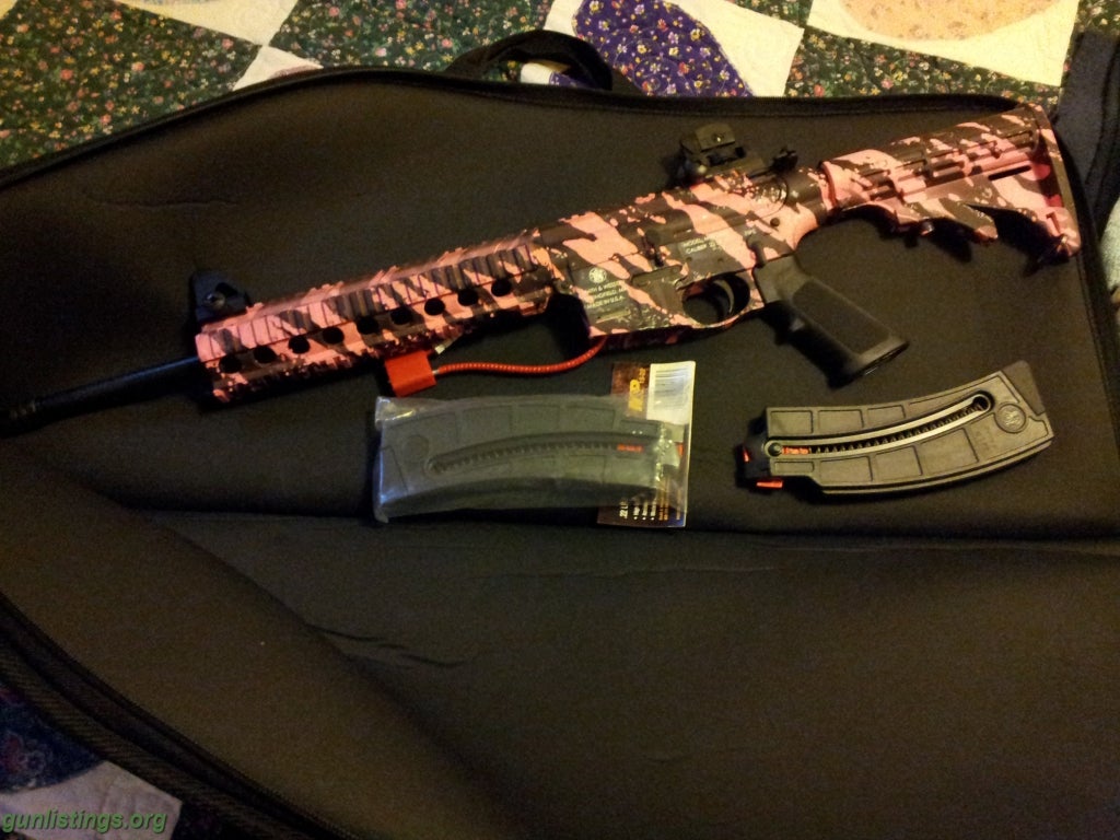 Rifles Smith & Wesson M&P 15-22 Pink Camo