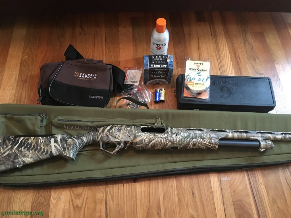 Shotguns Benelli SuperNova 12 Gauge Shotgun + Accessories