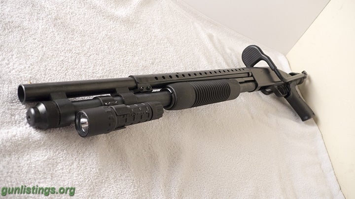 Shotguns Mossberg 590 Tactical Pump-Action 12-Gauge Shotgun