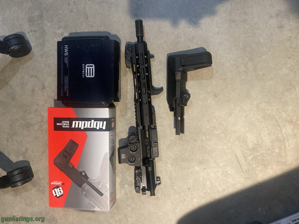 Accessories 300 Blk Upper Eotech Hbpdw Brace And Ammo