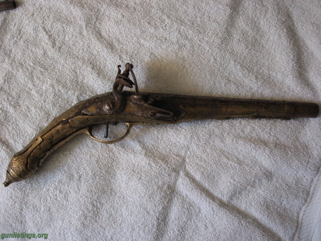 Pistols 17th. CENTURY FLINTLOCK PISTOL