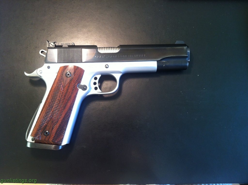 Pistols 1911 Colt 9MM Government Model And Combat Commander