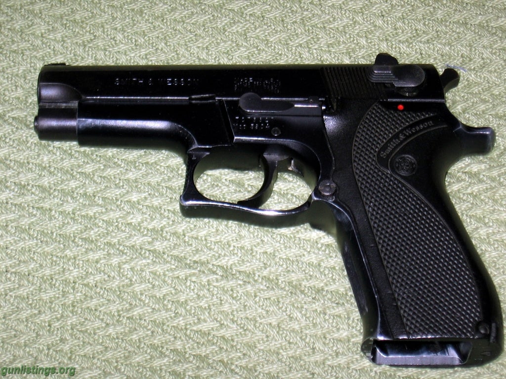 Pistols S&W Model 5904 9mm With Accessories