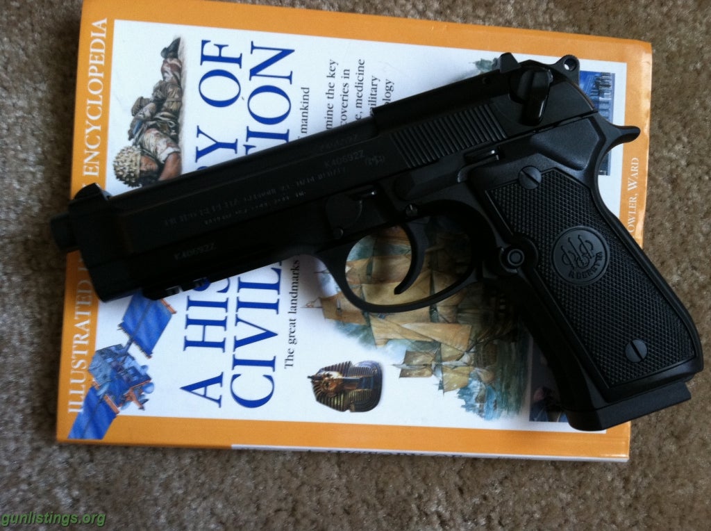 Pistols Beretta 92A1